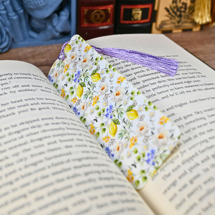 Dainty Lemon Bookmark